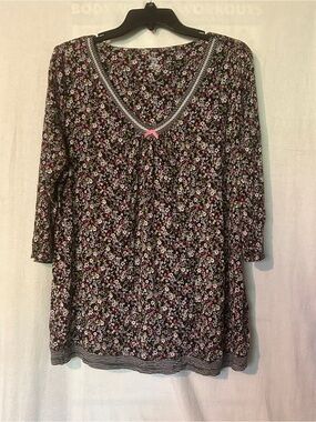 Pajama / Lounge top 3/4 sleeves George Black Floral Scoop Neck